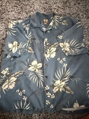 Tommy Bahama Blue Floral Camp Shirt with Cream Accents